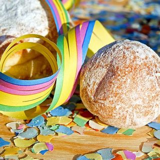 Commercio e sociale: a Mirafiori e Santa Rita il Carnevale sfila tra le polemiche