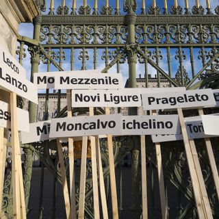 Il nord Italia scende in piazza a Torino per il Sì Tav (FOTO e VIDEO)