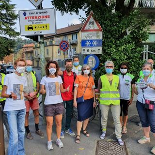Sulle strade collinari di Torino arrivano i cartelli “salva-ciclisti”