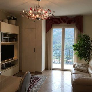 A tre minuti dal centro e dalle spiagge di Pietra Ligure (Sv), privato vende trilocale di nuova costruzione