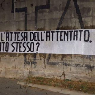 Terrorismo, provocazione notturna di CasaPound anche a Torino e Ivrea