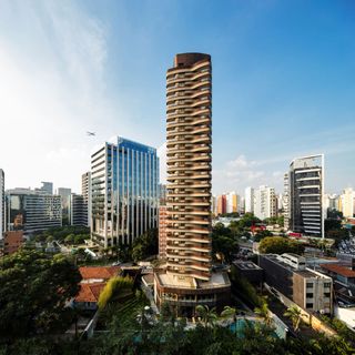 Pininfarina &quot;muove&quot; la torre verso San Paolo del Brasile e vince un premio internazionale