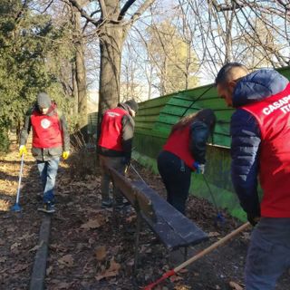 CasaPound riqualifica un'area verde in Borgo Vittoria