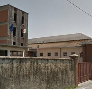 I vigili del fuoco di Pinerolo soccorrono una persona caduta in casa