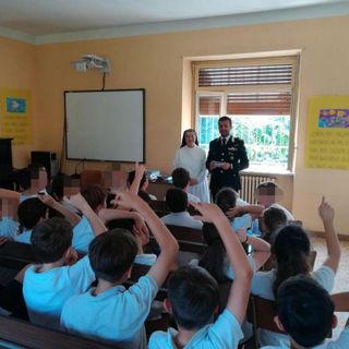 A lezione con i carabinieri per parlare di legalità