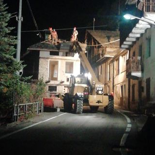 Lavori in notturna sulla Sp 1 “della Valli di Lanzo” a Ceres, in frazione Voragno