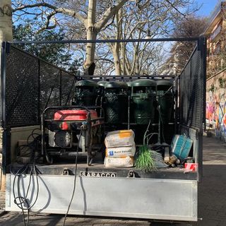 Torino, in Lungo Po Machiavelli installati i cestini anti-corvo e alcune panchine