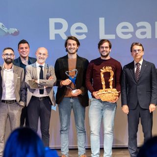 premiazione per il cestino intelligente