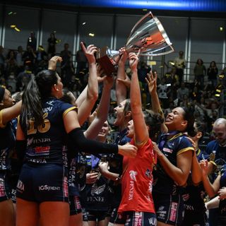 Volley, il cielo è biancoblù sopra Torino: la Reale Mutua Fenera Chieri ’76 conquista la Coppa CEV