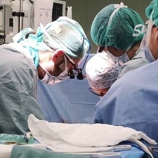 Molinette da record: asportata per la prima volta la prostata con il robot chirurgo su un paziente portatore di doppio trapianto renale