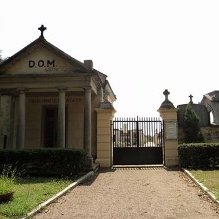 Coronavirus, da oggi a Nichelino riapre il cimitero. E dal 4 maggio il parco del Boschetto