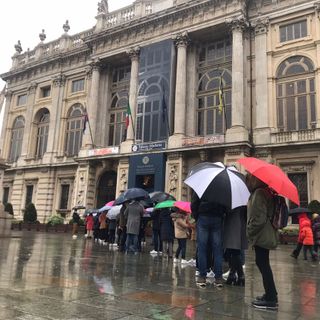 Code fuori da Palazzo Madama
