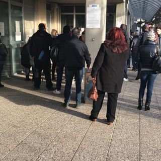 Reddito di cittadinanza: oggi il primo &quot;assalto&quot; alle Poste e ai Caf anche a Torino