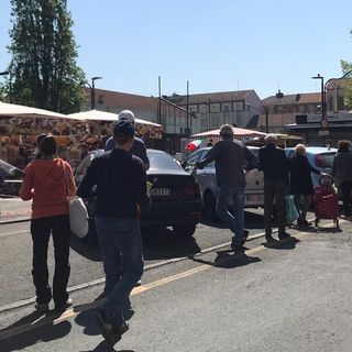 Coronavirus, negozi chiusi a Pasqua e Pasquetta: supermercati e mercati presi d’assalto [VIDEO]