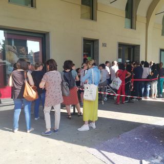 Voucher scuola Regione Piemonte, ultimo giorno per richiederlo: code in piazza Castello