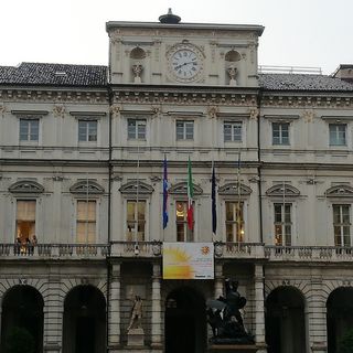 Una petizione per allontanare l'accampamento nomadi dal giardino &quot;Ferruccio Novo&quot;