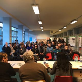 Genitori e insegnanti chiedono di sospendere il trasferimento della Gianelli. Di Martino: “Impensabile senza alternative”