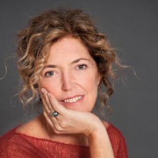 Sandra Bonzi ospite al Salone del Libro 2023: &quot;Una donna alla guida della kermesse? Era ora direi&quot; [INTERVISTA]