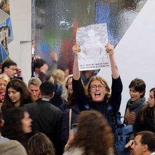 Contestazione Roccella al SalTo, gli Extinction Rebellion: &quot;Raccontate falsità, non è la nostra protesta a essere fascista&quot;