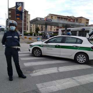 Moncalieri, baby gang sradica estintori e minaccia guardia giurata