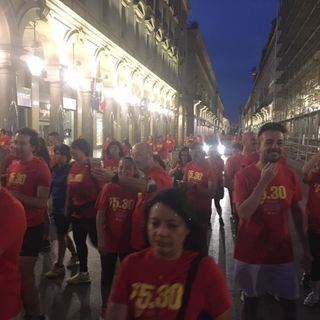 Corsa 5.30: una macchia rossa ha svegliato Torino (FOTO)