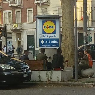 Spaccio e bivacco in corso Giulio Cesare, la rabbia dei residenti: &quot;Vogliamo le telecamere&quot;