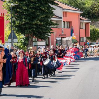 Fiera Nazionale della Nocciola di Cortemilia partita con il botto