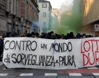 Corteo degli anarchici: appuntamento domani alle 15 in piazza Carlo Felice