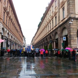 Primo Maggio a Torino, tra scontri ed Europa “solidale”