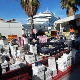 &quot;Il Mercato Riviera delle Palme&quot; torna in darsena a Savona