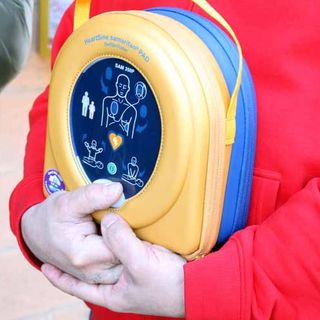 Case popolari cardioprotette, un defibrillatore in corso Taranto