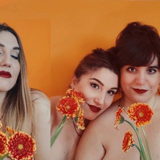 "I dialoghi della Vagina": risate, emozioni e libertà al teatro Carignano