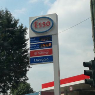 distributori di benzina