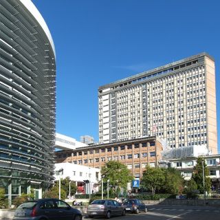 Ruba all'interno di una stanza dell'Ospedale Cto, italiano di 54 anni arrestato dalla Polizia