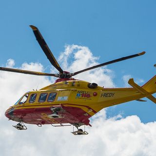 Travolto da un macchinario in una ditta di stampaggio, operaio in gravi condizioni a Favria