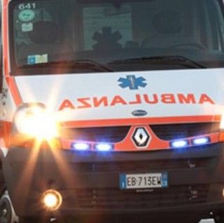 Tragico incidente stradale in corso Sacco e Vanzetti, auto investe bicicletta, un morto