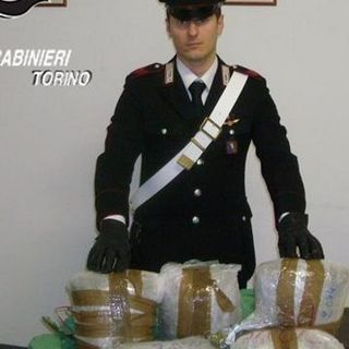 Custodiva 11 chili di marijuana pronta per lo spaccio, arrestato albanese di 54 anni