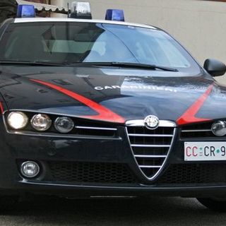 Assaltano la banca con i taglierini, indagano i carabinieri