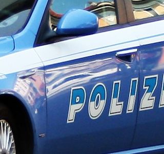 Aggredisce disabile per rapinarlo, 32enne arrestato