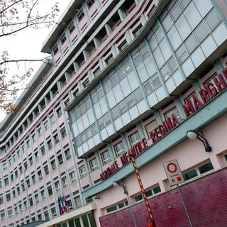 Tragedia Mottarone, Eitan è sveglio e cosciente: parla con la zia