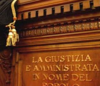 Nonnina-pilota raggirata per milioni e auto d'epoca: a processo un avvocato torinese e l'ex sindaco di Alassio