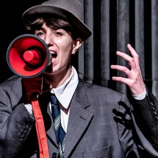 "Donne in Parlamento", la commedia di Aristofane in scena al Cecchi Point