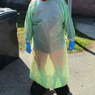 Coronavirus, la denuncia di Nursind Torino: &quot;I soccorsi del 118 lavorano indossando camici in nylon stile sacchi di spazzatura&quot;