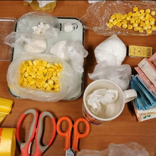 Duro colpo allo spaccio in Barriera di Milano: in manette due grossisti della droga [VIDEO]