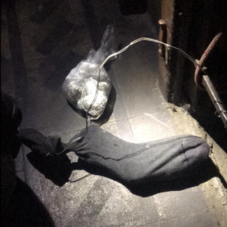 Droga nascosta nella canna fumaria di un edificio di corso Vercelli