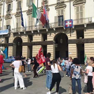 Pulizie e logistica, la rabbia dei lavoratori della Città della Salute: “Dalla Regione Piemonte solo parole”