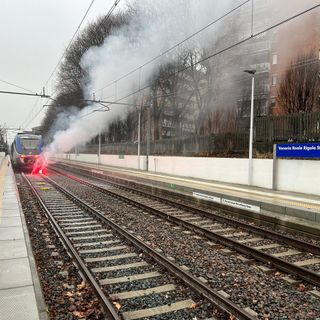 Incendio su un treno regionale della Torino-Ciriè, ma si tratta di una esercitazione della Protezione civile