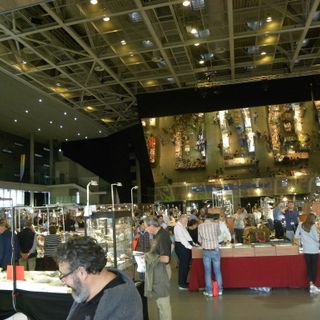 kermesse in un palazzetto dello sport