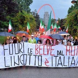 Borghezio: "Estirpare immediatamente il bubbone ex Moi di Torino"