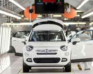 I lavoratori FCA e CNH scrivono a Elkann: &quot;Istituire un tavolo di lavoro sull'automotive&quot;